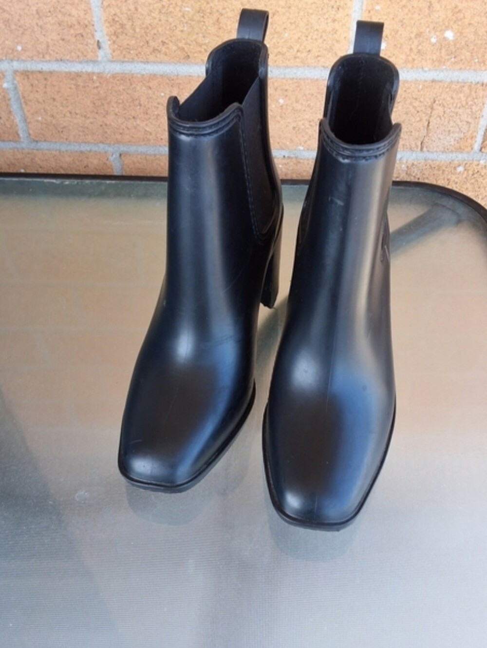 Women's Black Chelsea  - Cushionaire Rain Boots